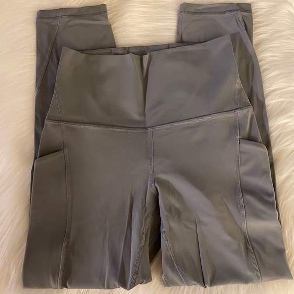 Lululemon align crop 23” with pockets size 4 - Picture 6 of 8